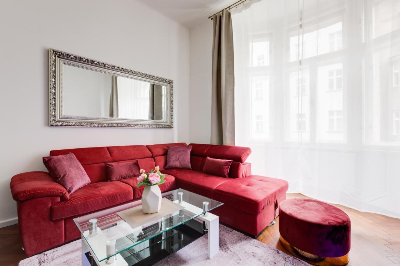 Luxury Riverside Apartments In The Center Of 프라하 외부 사진