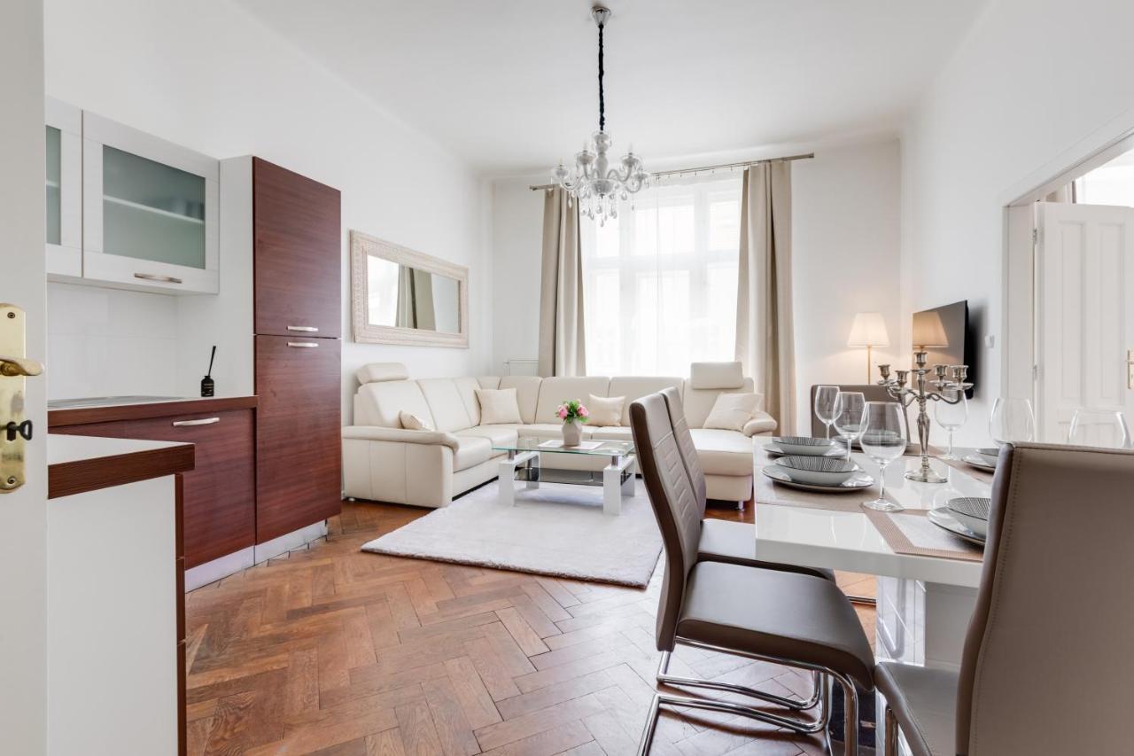 Luxury Riverside Apartments In The Center Of 프라하 외부 사진