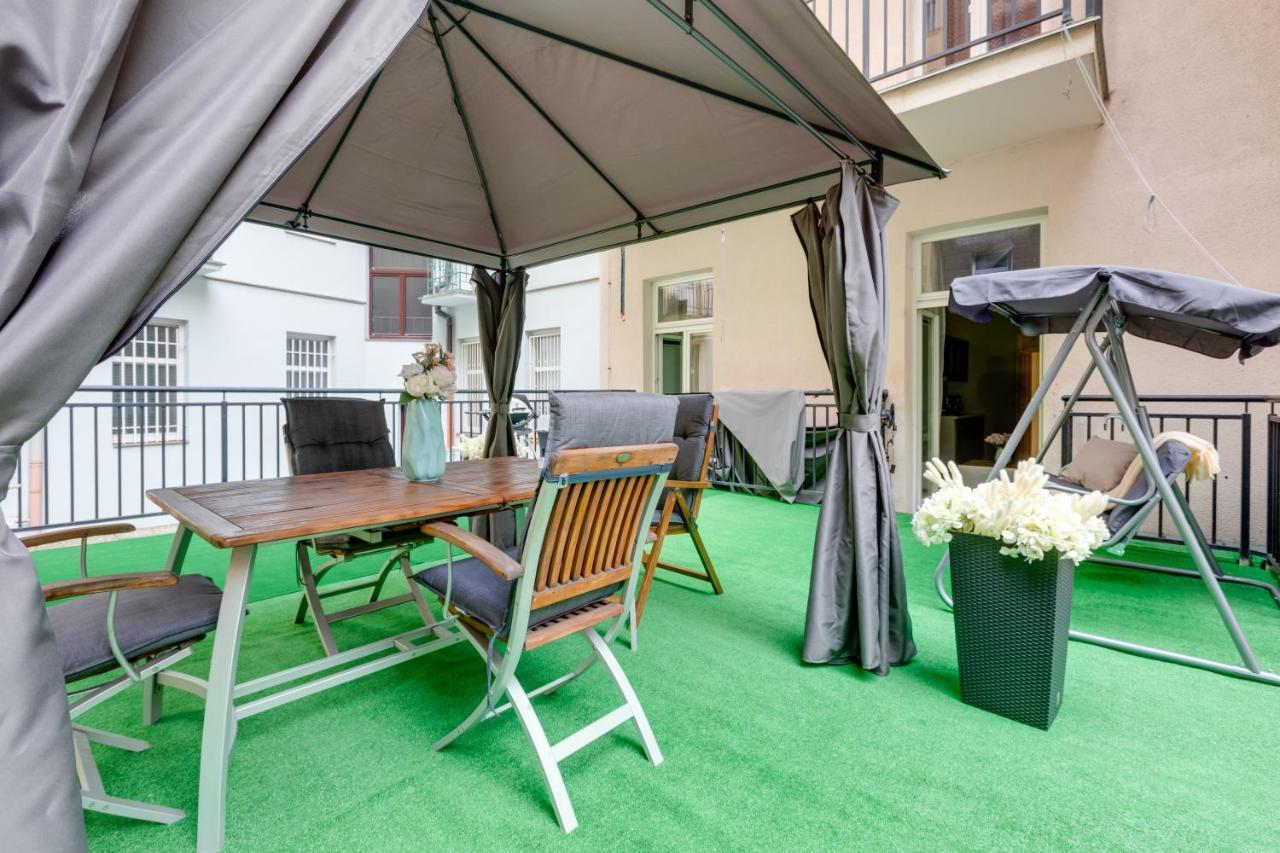 Luxury Riverside Apartments In The Center Of 프라하 외부 사진